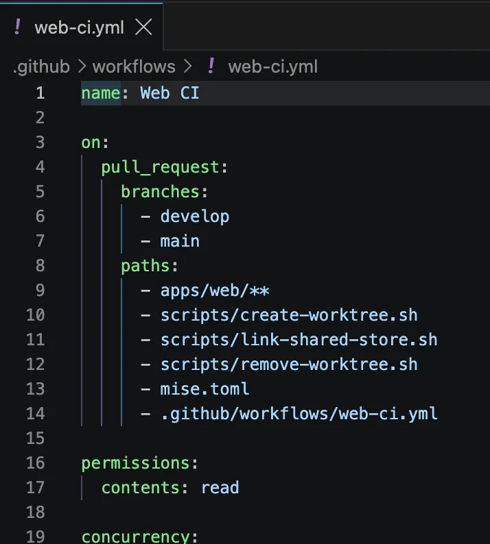 VS Codeで開いたGitHub Actionsのファイルweb-ci.ymlに、実行条件と対象ブランチが書かれている画面